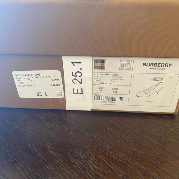 Burberry Woman’s Patent Leather Peep Toe Kitten Heel Pump Shoes US 10 Caramel. - Picture 4 of 4